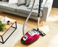 Rowenta RO7473 Silence Force Allergy+ Bodenstaubsauger Mit Beutel (große Staubbeutelkapazität: 4,5 Liter, Extrem Leise, Hocheffiziente Bodendüse, Langlebiger EffiTech-Motor) Schwarz/rot -Rowesc Verkaufe 4491e099c530d564a7482d9972864296