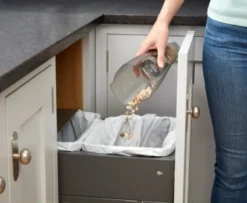 Black & Decker NVC215W Dustbuster, Eisblau -Rowesc Verkaufe f2c10db0331a7b185d4b213c590f0a2f